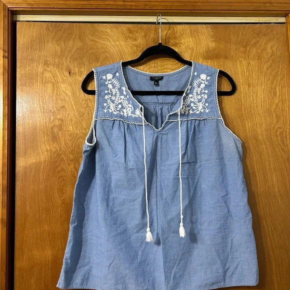 Talbots Light Blue Sleeveless Embroidered Camisole Top - Picture 1 of 4